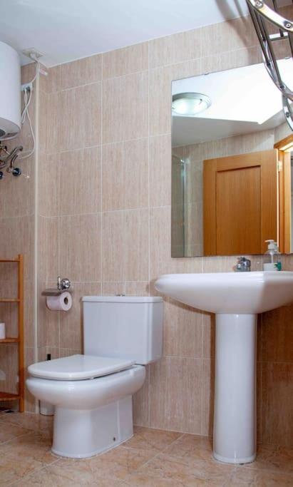 A Studio-apartment In A Newly Built House.wifi Valence